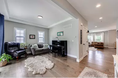 144 E Rose Hill Avenue, Kirkwood, MO 63122 - Photo 8