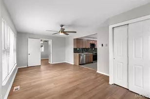 7743 Monroe Dr, Hanley Hills, MO 63133 - Photo 18