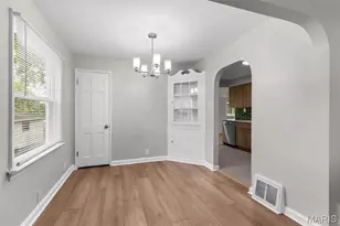 7743 Monroe Dr, Hanley Hills, MO 63133 - Photo 14