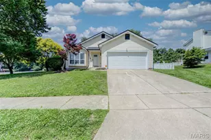 14303 Jamestown Bay Dr, Florissant, MO 63034 - Photo 2
