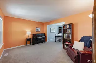 2920 Sherwood Dr, Florissant, MO 63031 - Photo 6