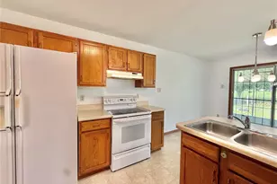 3675 Bostons Farm Dr, Bridgeton, MO 63044 - Photo 14