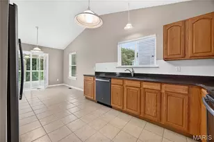 4181 Stonecroft Dr, Saint Charles, MO 63304 - Photo 10