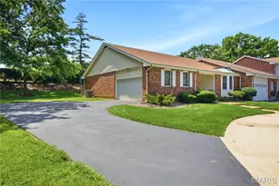 2477 Baxton Way, Chesterfield, MO 63017 - Photo 2