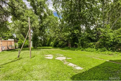 6027 Etzel Avenue, Saint Louis, MO 63112 - Photo 4