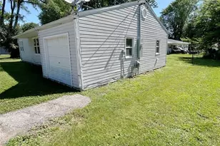 806 Stella St, Montgomery City, MO 63361 - Photo 2