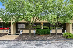 410 Sovereign Ct, Ballwin, MO 63011 - Photo 1