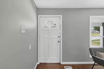 11644 Altozano Lane, Florissant, MO 63033 - Photo 6