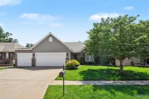 1258 Spring Lilly Dr, High Ridge, MO 63049 - Photo 2