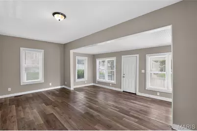 7041 Glades Avenue, Saint Louis, MO 63117 - Photo 4