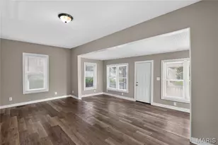 7041 Glades Ave, Saint Louis, MO 63117 - Photo 4