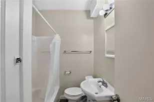 7041 Glades Ave, Saint Louis, MO 63117 - Photo 28