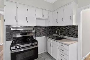 7041 Glades Ave, Saint Louis, MO 63117 - Photo 16