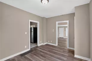 7041 Glades Ave, Saint Louis, MO 63117 - Photo 18