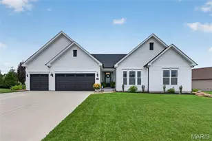 414 Gatehouse Cir, Wentzville, MO 63385 - Photo 1