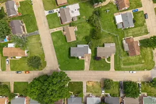 7322 Parkwood Dr, Saint Louis, MO 63116 - Photo 36