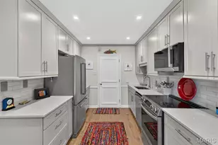 710 S Hanley Rd, Clayton, MO 63105 - Photo 8