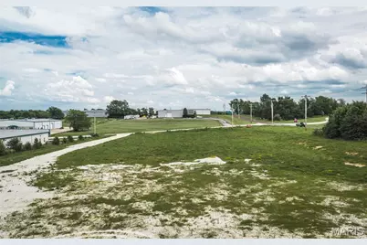 5 Progress Parkway, Union, MO 63084 - Photo 4