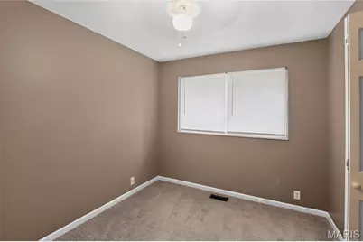 2827 Westminster Drive, Florissant, MO 63033 - Photo 14