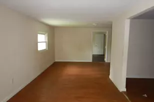 10234 Count Dr, Saint Louis, MO 63136 - Photo 2
