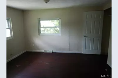 10234 Count Drive, Saint Louis, MO 63136 - Photo 8