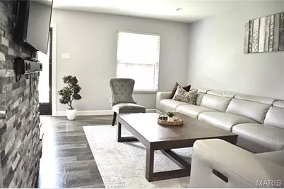 1869 Mansard Drive, Mehlville, MO 63125 - Photo 6