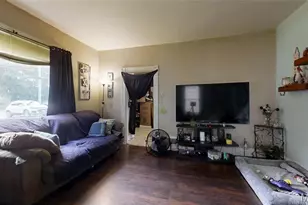 9421 Holtwood Rd, Saint Louis, MO 63114 - Photo 8