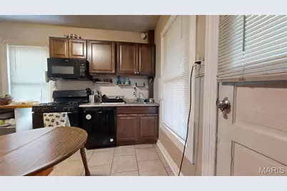 9421 Holtwood Road, Saint Louis, MO 63114 - Photo 18
