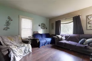 9421 Holtwood Rd, Saint Louis, MO 63114 - Photo 6