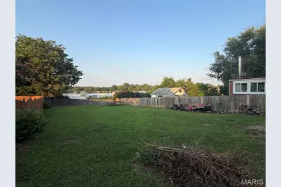 9421 Holtwood Road, Saint Louis, MO 63114 - Photo 40