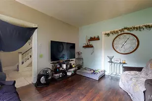 9421 Holtwood Rd, Saint Louis, MO 63114 - Photo 10
