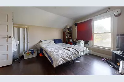 9421 Holtwood Road, Saint Louis, MO 63114 - Photo 34