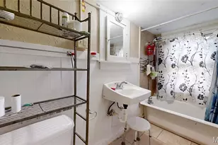 9421 Holtwood Rd, Saint Louis, MO 63114 - Photo 30