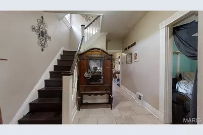 9421 Holtwood Road, Saint Louis, MO 63114 - Photo 4