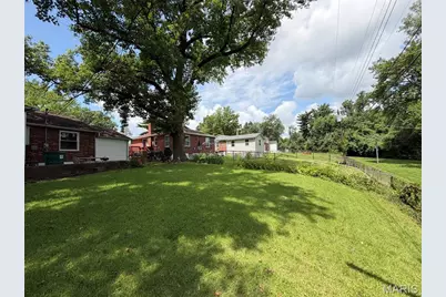 8007 Titus Road, Saint Louis, MO 63114 - Photo 4