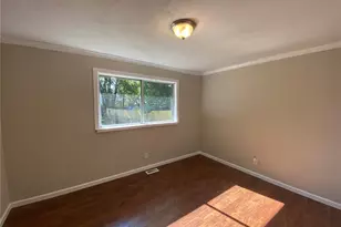 2942 Chance Dr, Florissant, MO 63031 - Photo 8