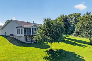 409 Paisley Ct, Saint Charles, MO 63301 - Photo 34