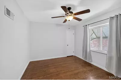 5729 Tholozan Avenue, Saint Louis, MO 63109 - Photo 20