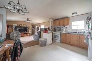24184 Upton Dr, Richland, MO 65556 - Photo 4
