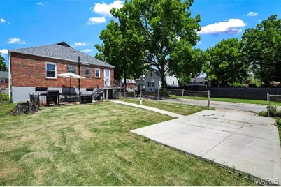 1802 Switzer Avenue, Saint Louis, MO 63147 - Photo 30