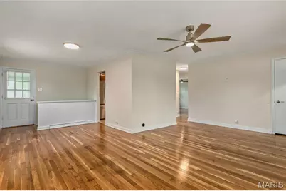 637 Karess Drive, Saint Louis, MO 63137 - Photo 2