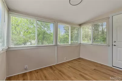 637 Karess Drive, Saint Louis, MO 63137 - Photo 12