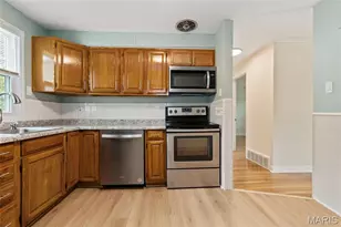 637 Karess Dr, Saint Louis, MO 63137 - Photo 6