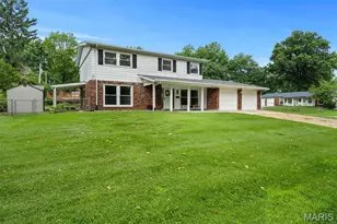 615 Creststone Dr, Florissant, MO 63033 - Photo 2