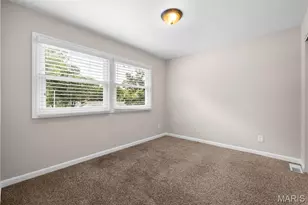 615 Creststone Dr, Florissant, MO 63033 - Photo 20