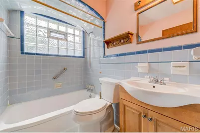 7 Santa Cruz Drive, Florissant, MO 63031 - Photo 14