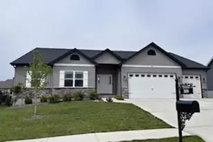 509 Spruce Holw Ct, Wentzville, MO 63385 - Photo 1