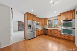 2814 Windford Dr, Oakville, MO 63129 - Photo 12