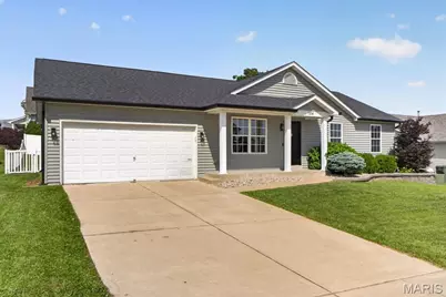 124 Brookshire Creek Drive, Wentzville, MO 63385 - Photo 2
