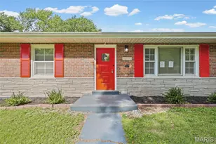 10325 Lookaway Dr, Saint Louis, MO 63137 - Photo 4